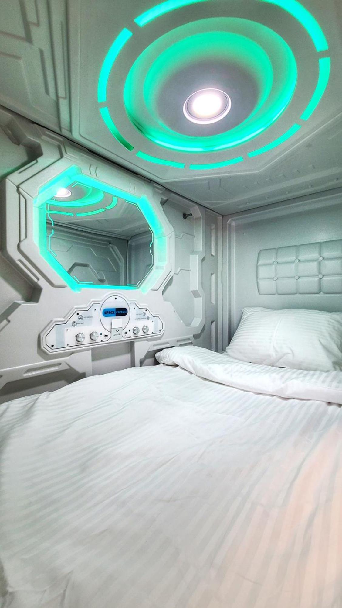 Capsula Hotel Erévan Extérieur photo